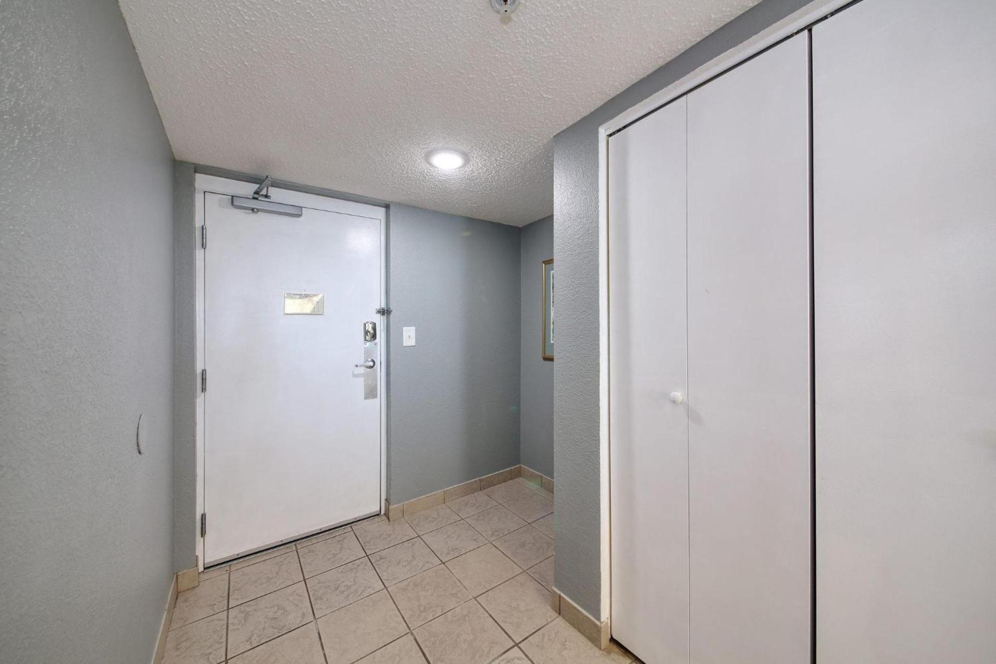 1604 N Ocean Blvd, 0906 - Ocean Front Sleeps 8 Villa Myrtle Beach Eksteriør bilde